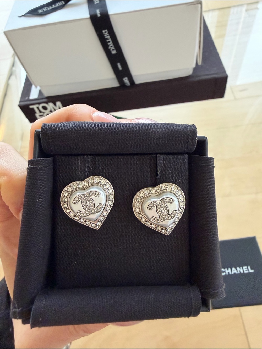 CHANEL Silver pearl heart Logo CC Crystal Earrings
